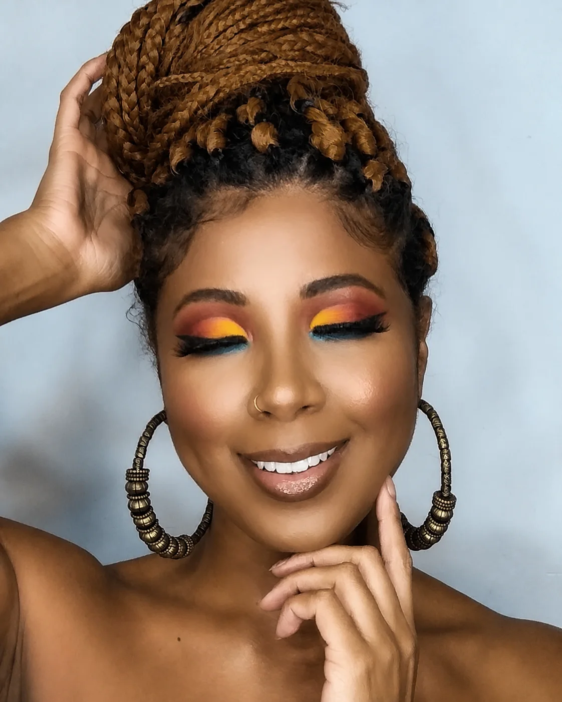 Maquiagem colorida em pele negra